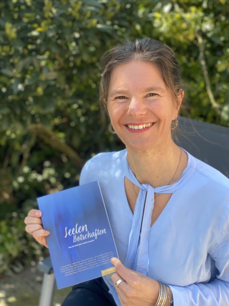 Buch Seelenbotschaften - was die Welt jetzt wirklich braucht; Autorin Sonja Müller